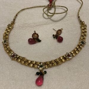 Ethnic necklace and earrings
